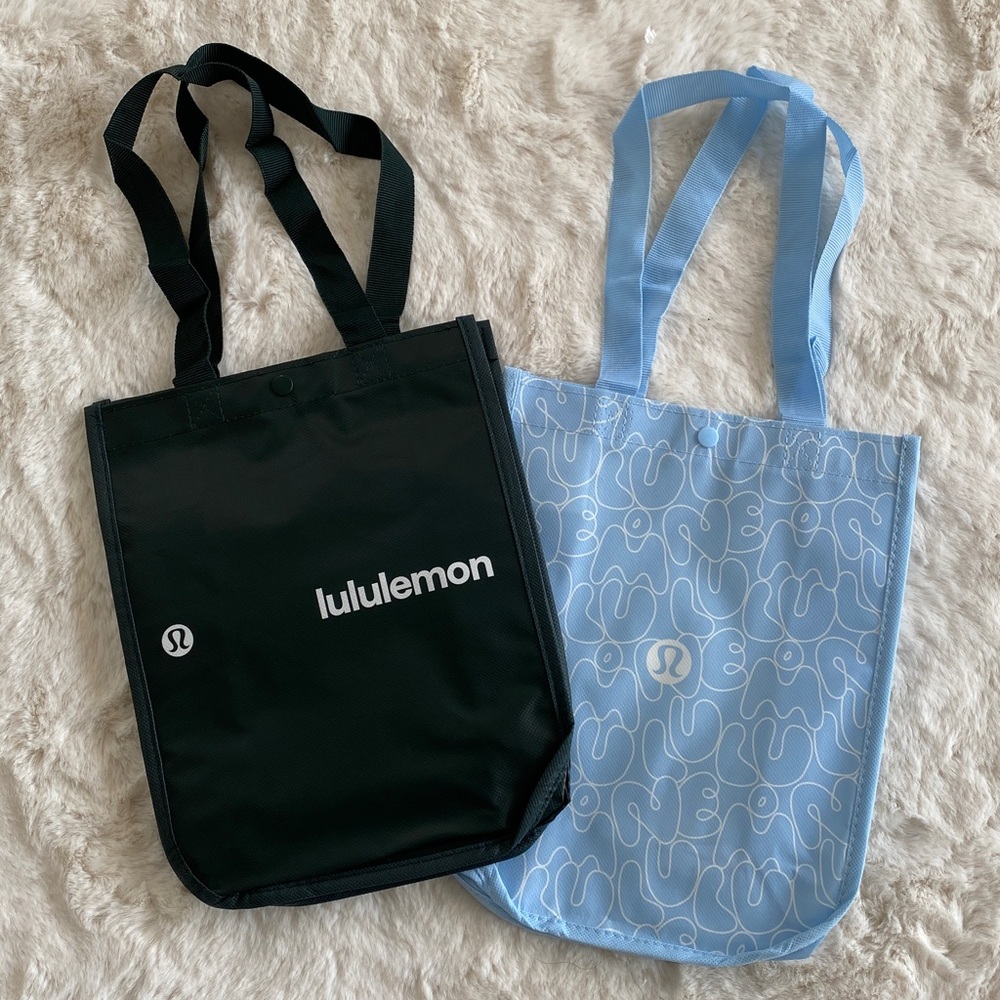 ❤️ Lululemon Limited Edition Brand New Small Tote Bags